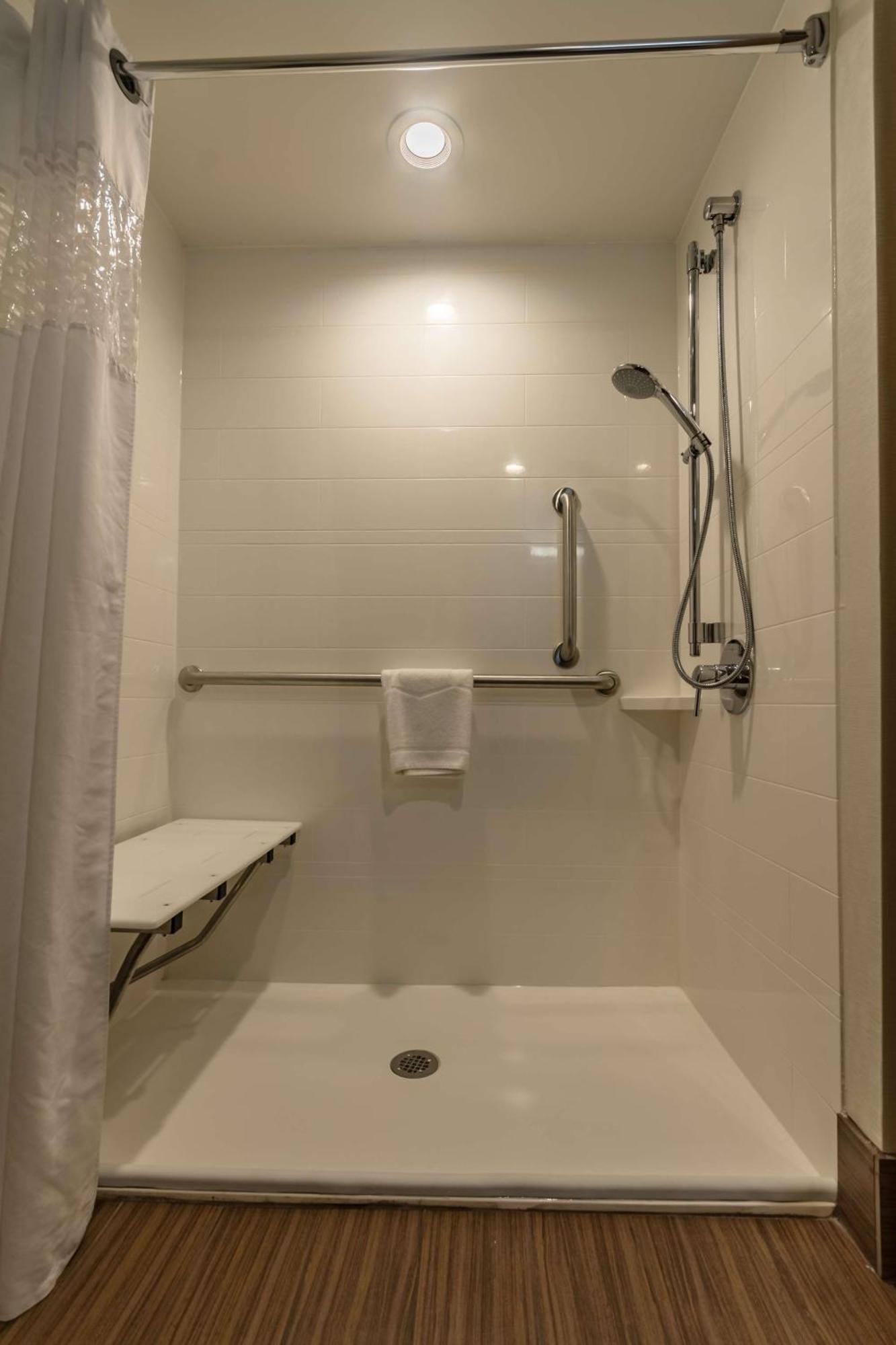 Hampton Inn Winchester-University/ Mall Extérieur photo